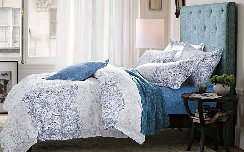 3 Piece Duvet Cover and Pillow Shams Set, Soft Microfiber (Queen Size, White)