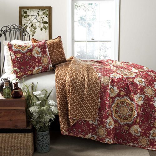Burgundy Bedspreads - Lush Decor Addington 3-Piece Quilt Set, King, Red