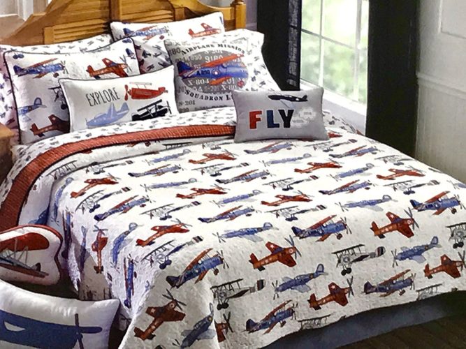 KIDS Full-Queen AIRPLANES QUILT SET (Set Includes 2 shams) bi-plane airplane plane