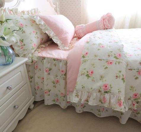 FADFAY Elegant And Shabby Floral Bedding Set Pink Rosette,4 Pieces Duvet Cover Sets with Bedskirt,100% Cotton,King Size