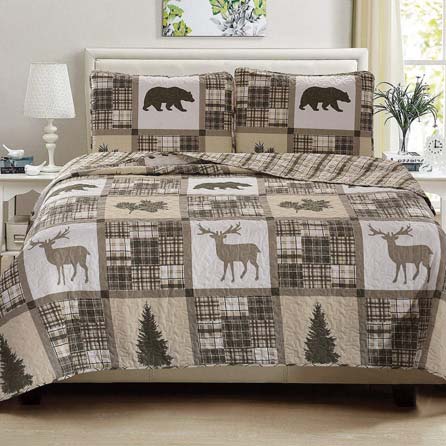 Animal Safari Print Bedding Great Bay Home 3-Piece Lodge Quilt Set with Shams. Durable Cabin Bedspread and Shams with Rustic Printed Pattern. Stonehurst Collection Brand. (King) available at luxcomfybedding.com