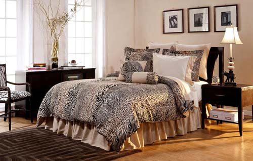 Pointehaven Printed 300 TC 3-Piece 100-Percent Combed Cotton Duvet Set, Urban Safari, King at luxcomfybedding.com
