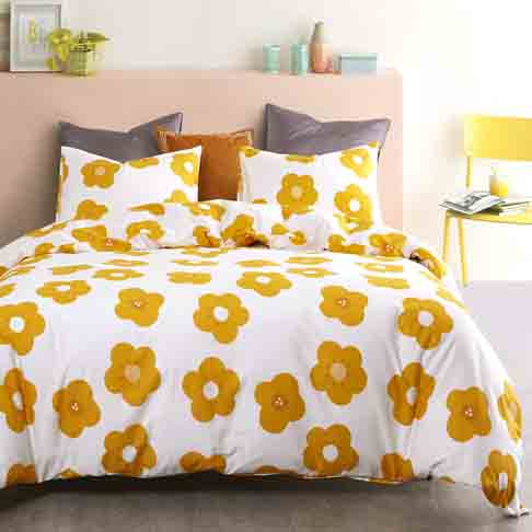 Wake In Cloud - Floral Duvet Cover Set, 100% Cotton Bedding, Yellow Flower Pattern Printed on White, with Zipper Closure (3pcs, Queen Size)